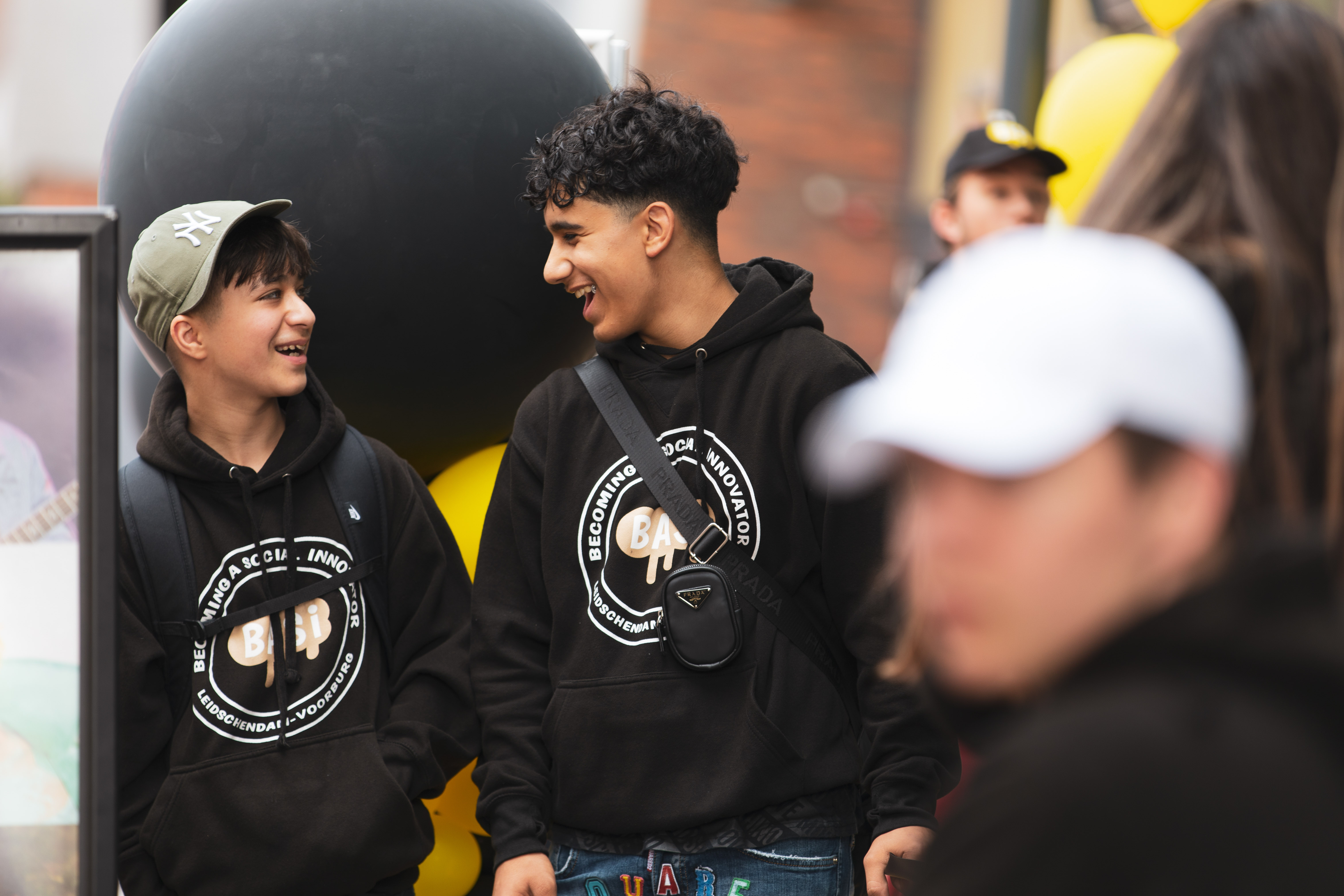 Tji Yu, uit Leidschendam-Voorburg Tji Yu, uit Leidschendam-Voorburg